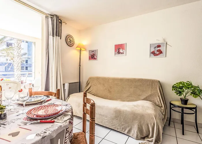 La Palme D'or-21 By Interhome